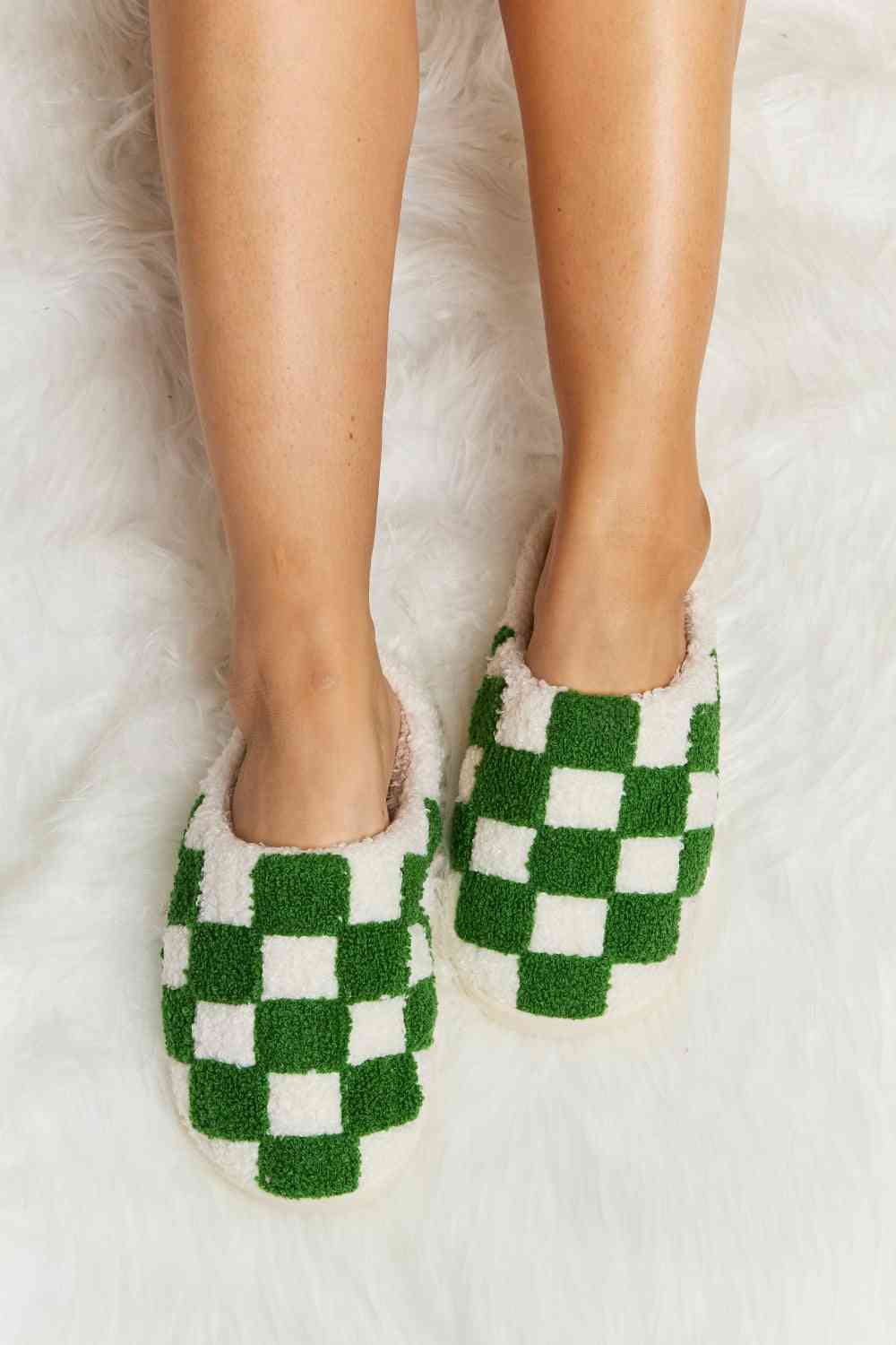 Checkered Print Plush Slippers