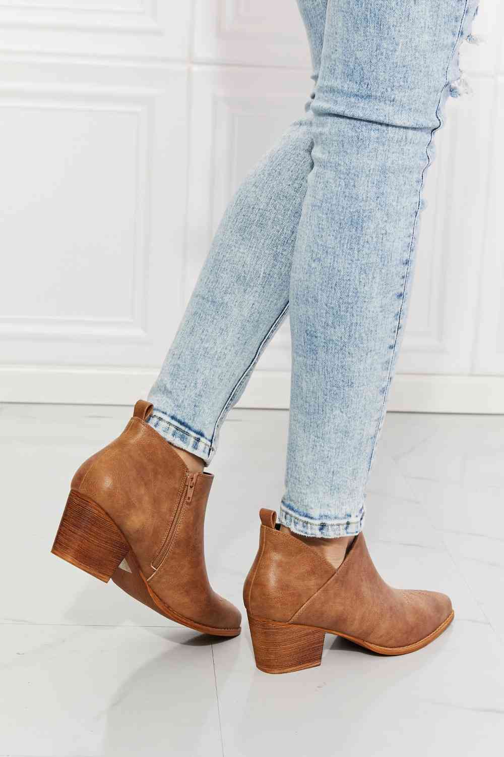 Crossover Bootie in Caramel