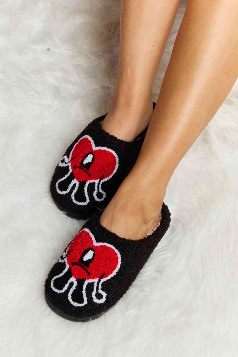 Heart Print Plush Slippers