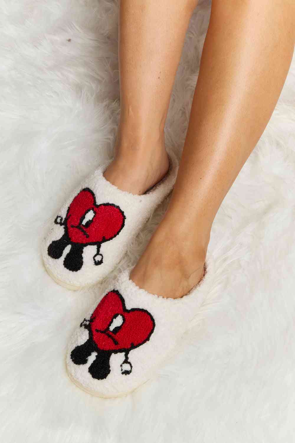 Heart Print Plush Slippers