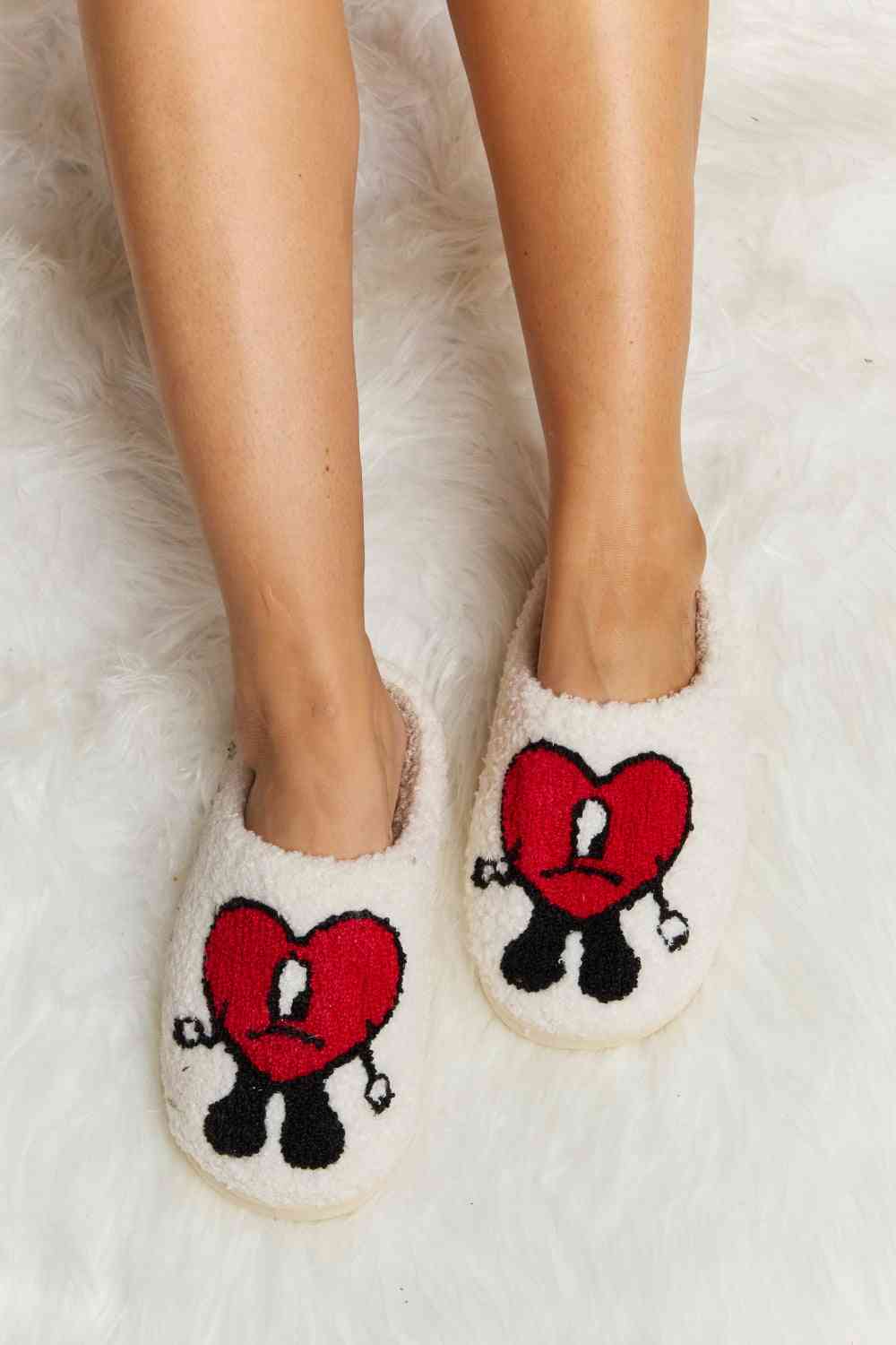 Heart Print Plush Slippers