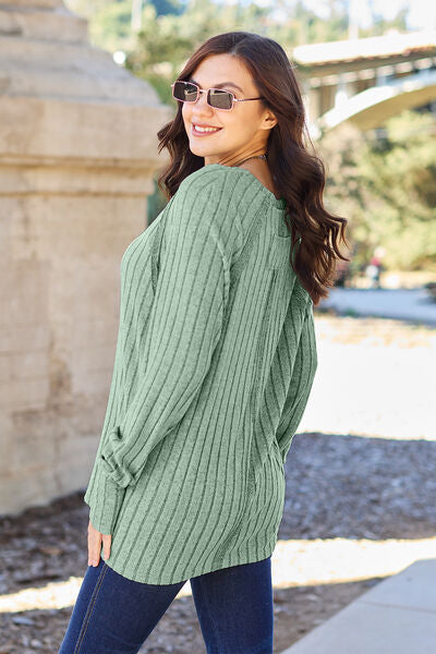 Ribbed Exposed Seem Round Neck Long Sleeve Knit Sweater