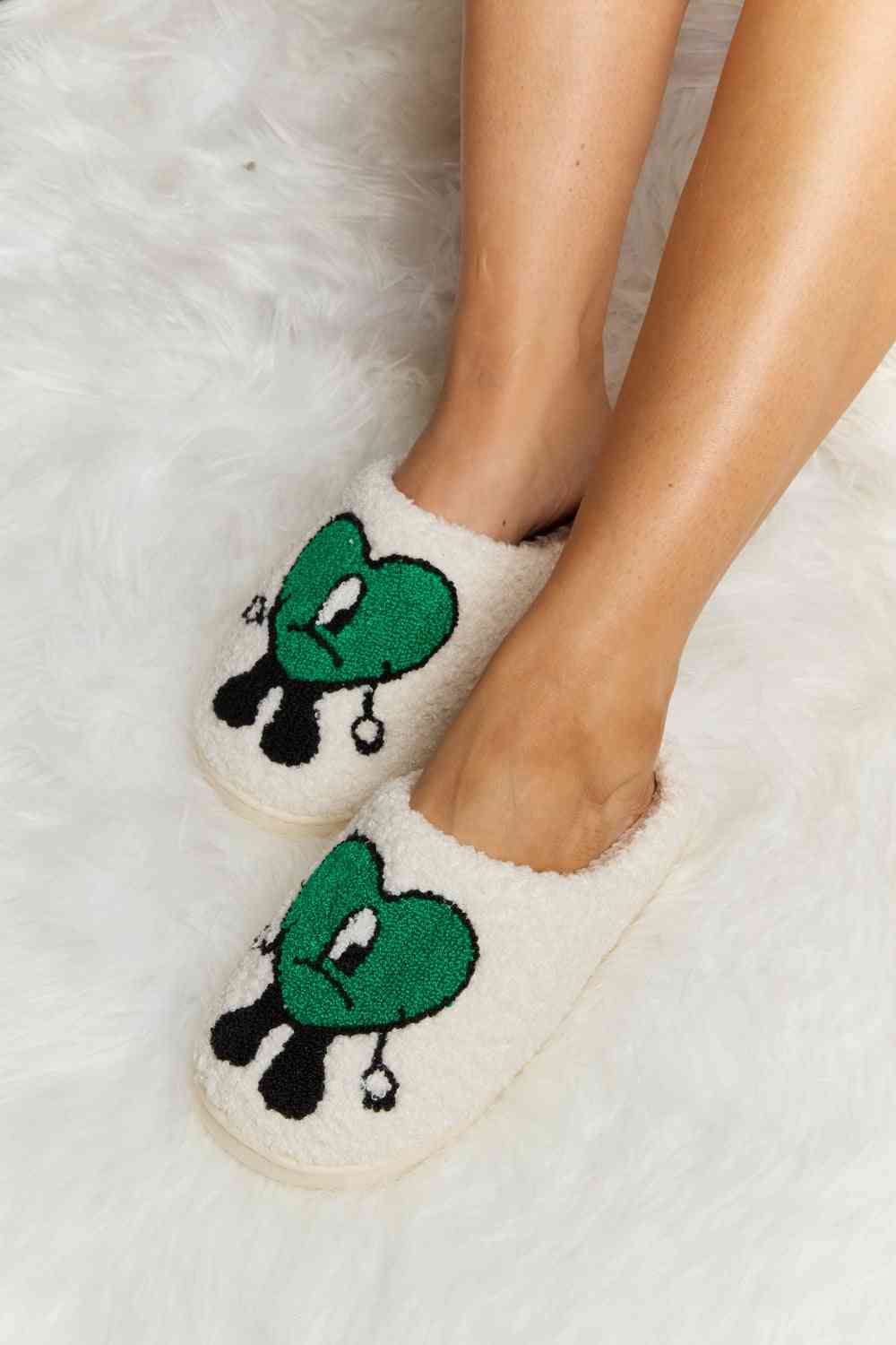 Heart Print Plush Slippers